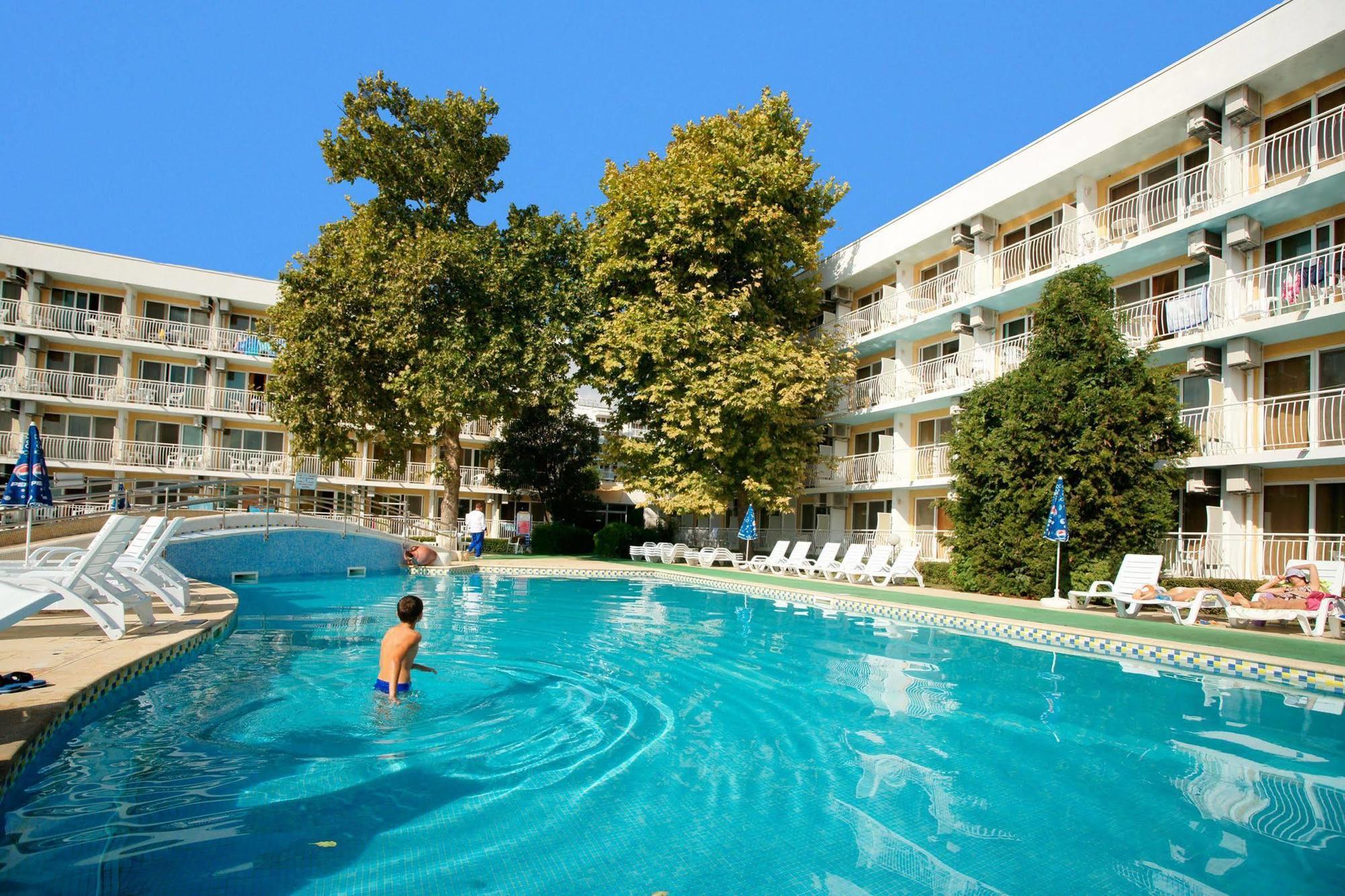 Kaliopa Hotel Albena Exterior photo