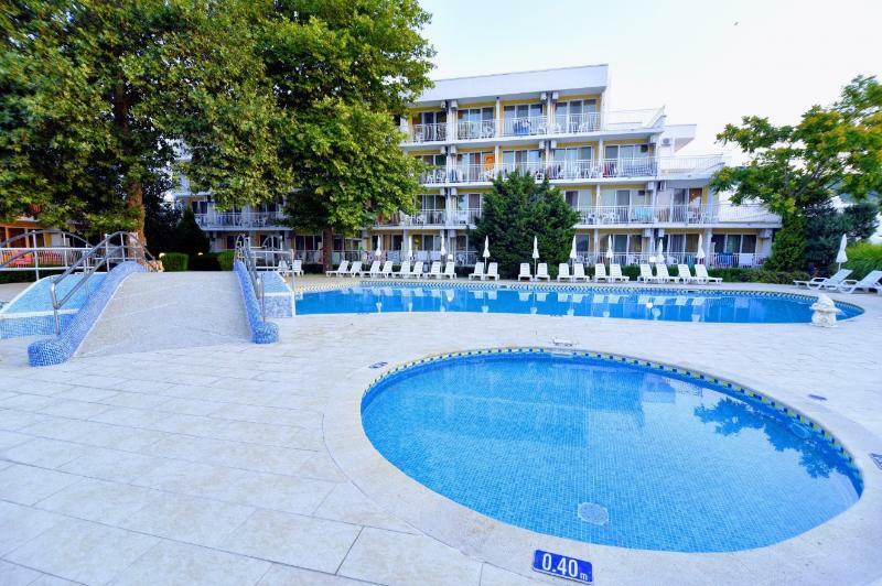 Kaliopa Hotel Albena Exterior photo
